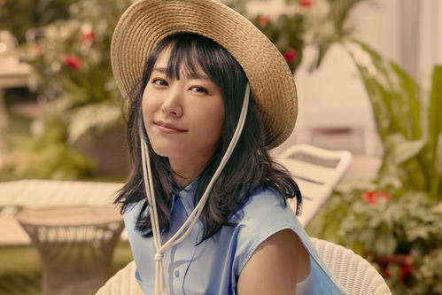 新垣結衣「H&M」アンバサダー就任、美脚も披露し自然体の魅力たっぷり