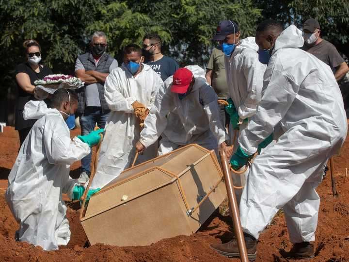 1日の死者数4000人は｢すぐそこ｣、ブラジルが新型コロナウイルスにあえいでいる | Business Insider Japan