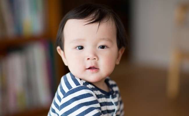 「ジェンダーレスネーム」トレンドは？子どもが性別を選べる未来を名前に込める親たち