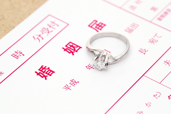 結婚年齢の平均は何歳？世界と比べ日本の結婚平均年齢はどれぐらい？