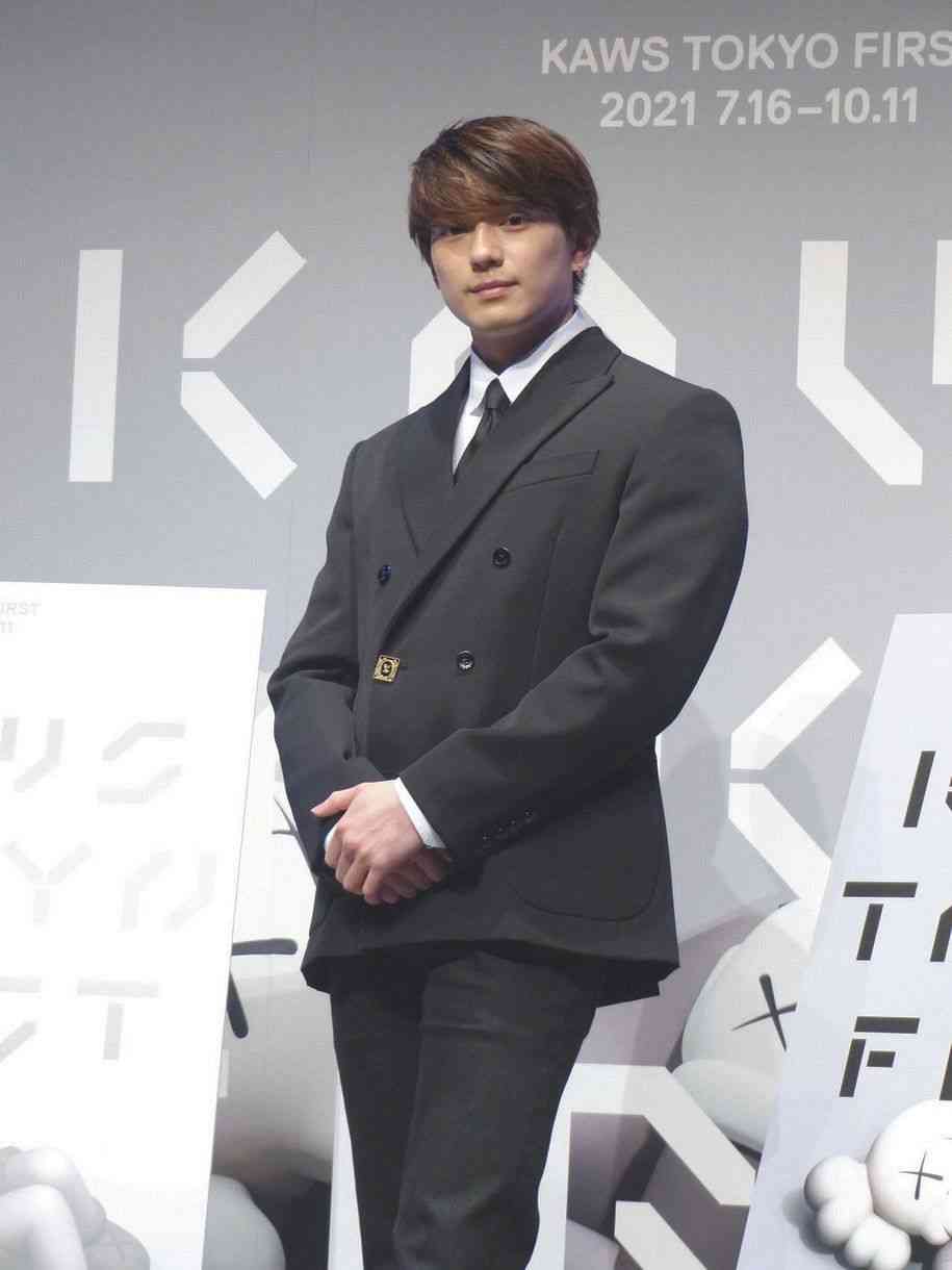 新田真剣佑が父・千葉真一の事務所に移籍していた　展覧会サポーター就任会見に出席、質問に口開かず：中日スポーツ・東京中日スポーツ 