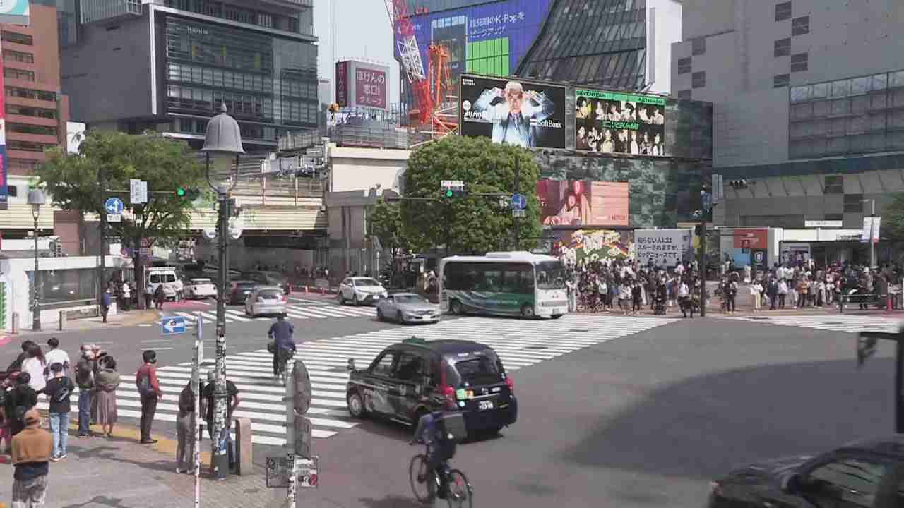 【LIVE】渋谷スクランブル交差点 ライブカメラ / Shibuya Scramble Crossing Live Camera - YouTube