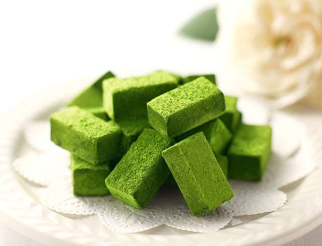 濃い抹茶のお菓子が好きな人集まれ〜