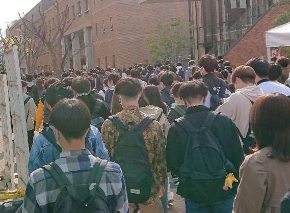 大阪府の新規感染者、初の1000人超