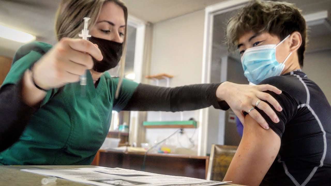 アメリカでコロナワクチンを打った結果を全て公開します。 - YouTube