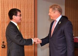 バークレーGaviワクチンアライアンス事務局長による河野外務大臣表敬 – Gov base