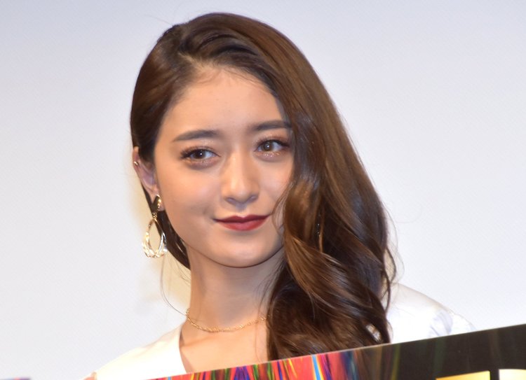 みちょぱ、大倉士門との熱愛報道否定せず「ついに撮られたか～」　“知人”の証言は「ほぼ間違ってます」