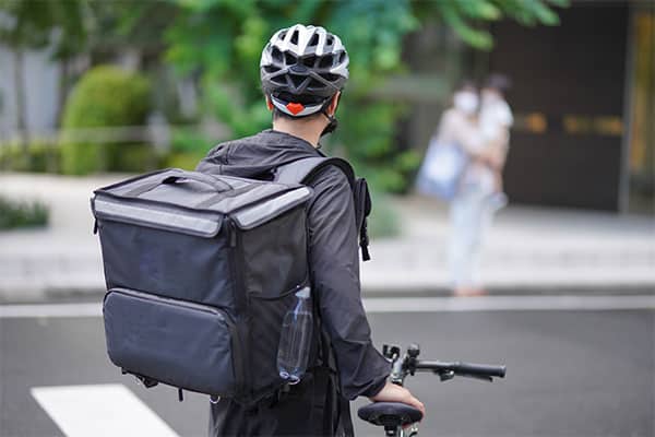 Uber Eats配達員にまたも「暴行トラブル」店員から威圧され警察沙汰に