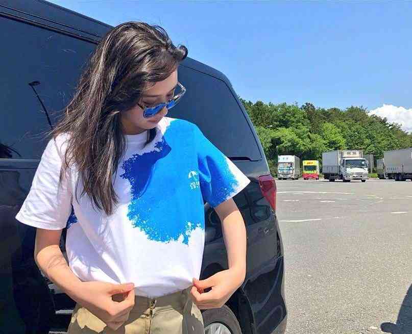 永野芽郁、『半分、青い。』Tシャツが恥ずかしい？「酷い人」「照れてるだけ」と賛否