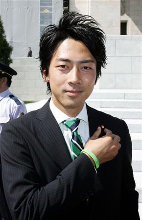 ゲイ疑惑の小泉進次郎氏「もうね、否定も肯定もしない」と発言