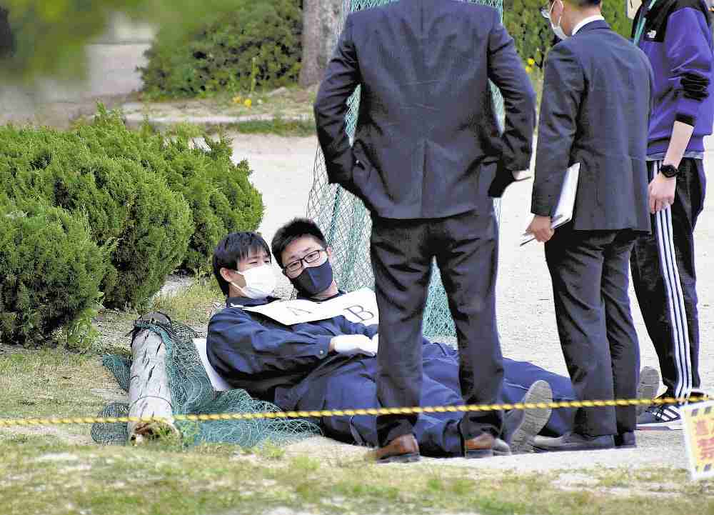 「なぜうちの孫が…」　支柱折れ児童死傷　白石第一小で説明会