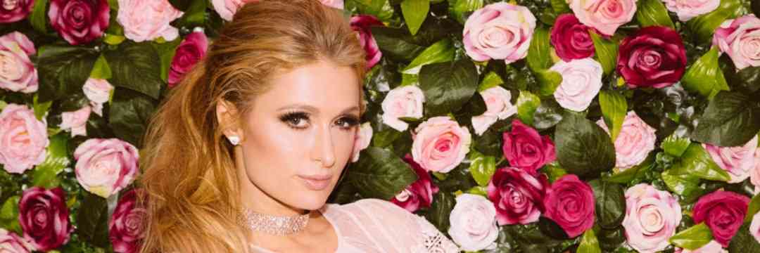 40歳とは思えない…元祖お騒がせセレブ「パリス・ヒルトン」の美しすぎる“最新ビキニ姿”に驚きの声！（マネー現代 エンタメ班） | マネー現代 | 講談社