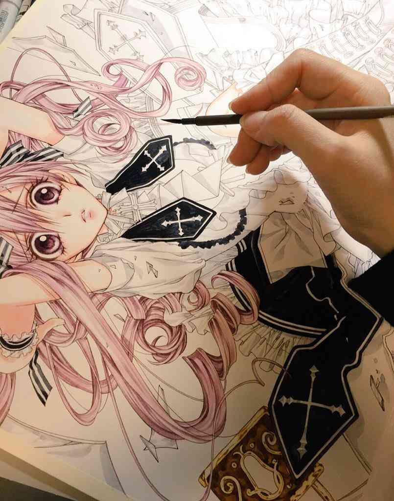 アナログで絵を描いてる人