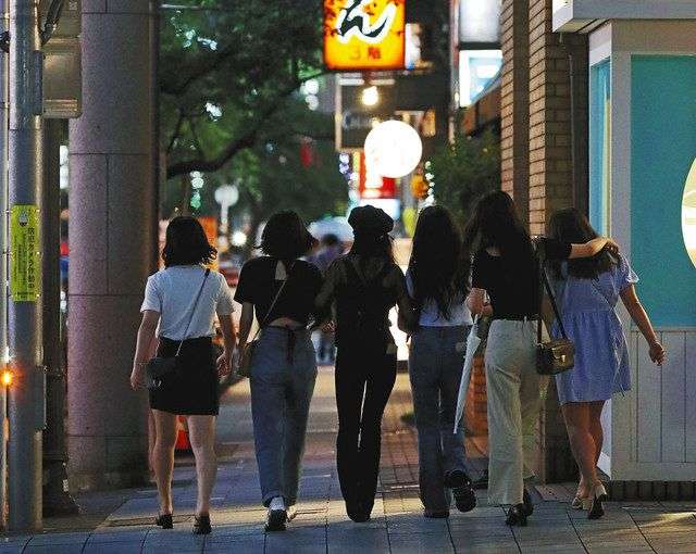 自粛ストレス発散したくて、クラブ遊び油断悔やむ　愛知の７月感染、２０代５割　：中日新聞Web