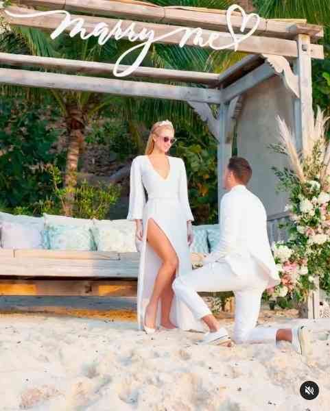 【イタすぎるセレブ達】パリス・ヒルトン、プロポーズ秘話や結婚後の新ネームを明かす「人生でこんなに美しいものは見たことがない」 | Techinsight（テックインサイト）|海外セレブ、国内エンタメのオンリーワンをお届けするニュースサイト