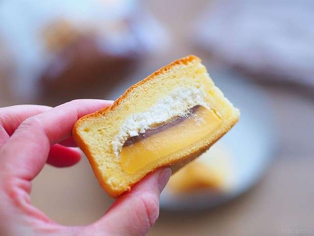 ファミマの話題作「パンケーキにプリン入れちゃいました」を実食！新スイーツの正体は…
