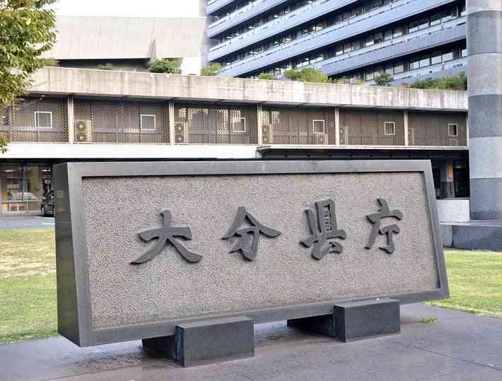 結婚披露宴2次会で「クラスター」24人、カラオケ関連の二次感染では29人