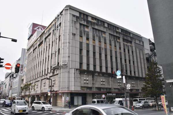 デパートの閉店止まらず…テナント入らず「ゴースト化」懸念も
