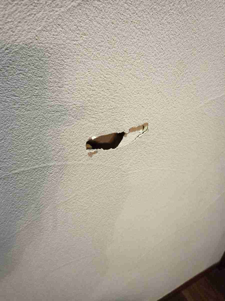 壁にあいちゃった穴のビフォーアフター、おうちDIYで可愛すぎる癒し空間に大変身！（BuzzFeed Japan） - Yahoo!ニュース