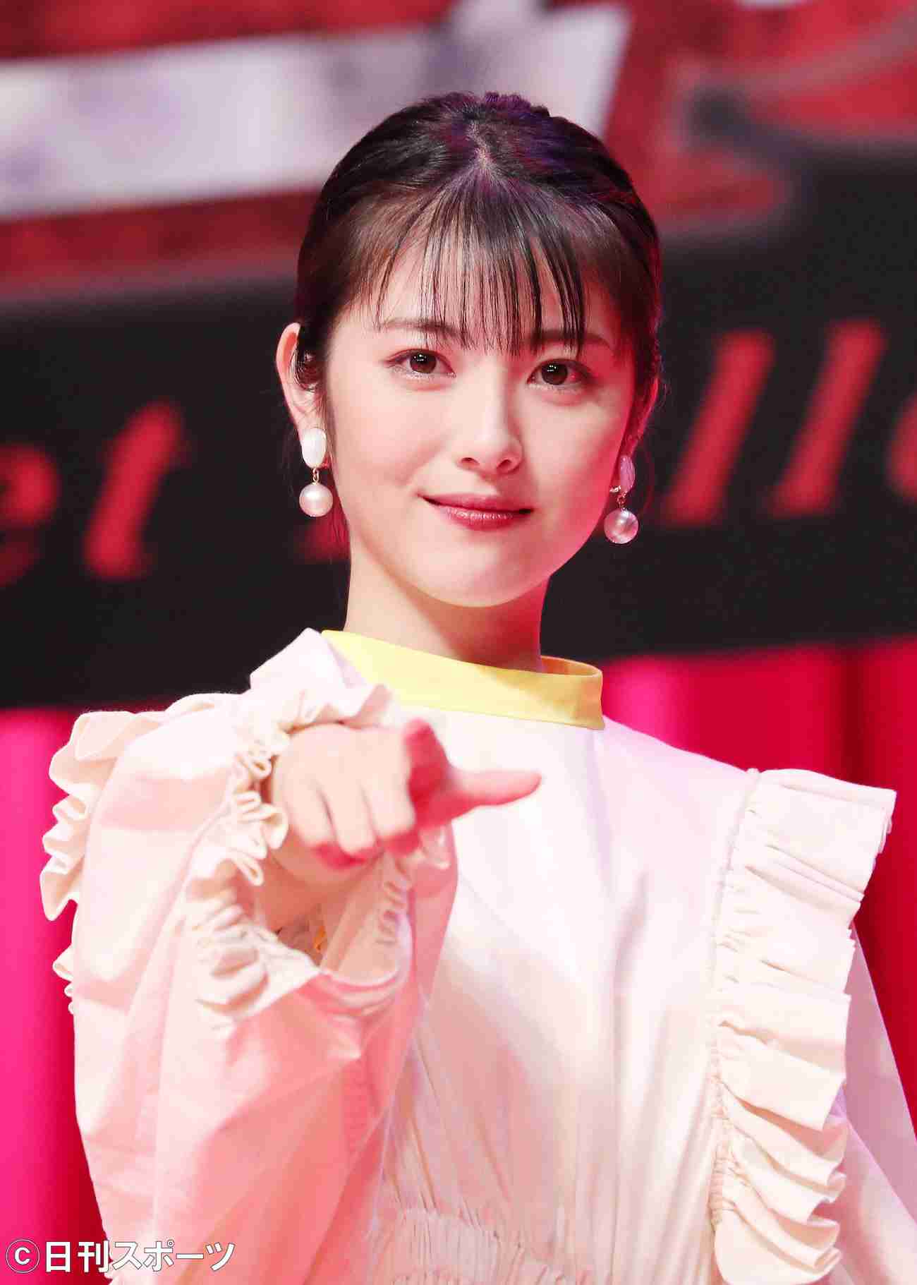 浜辺美波が涙こらえ感慨　コナン映画ゲスト声優「夢の中にいるような感覚」