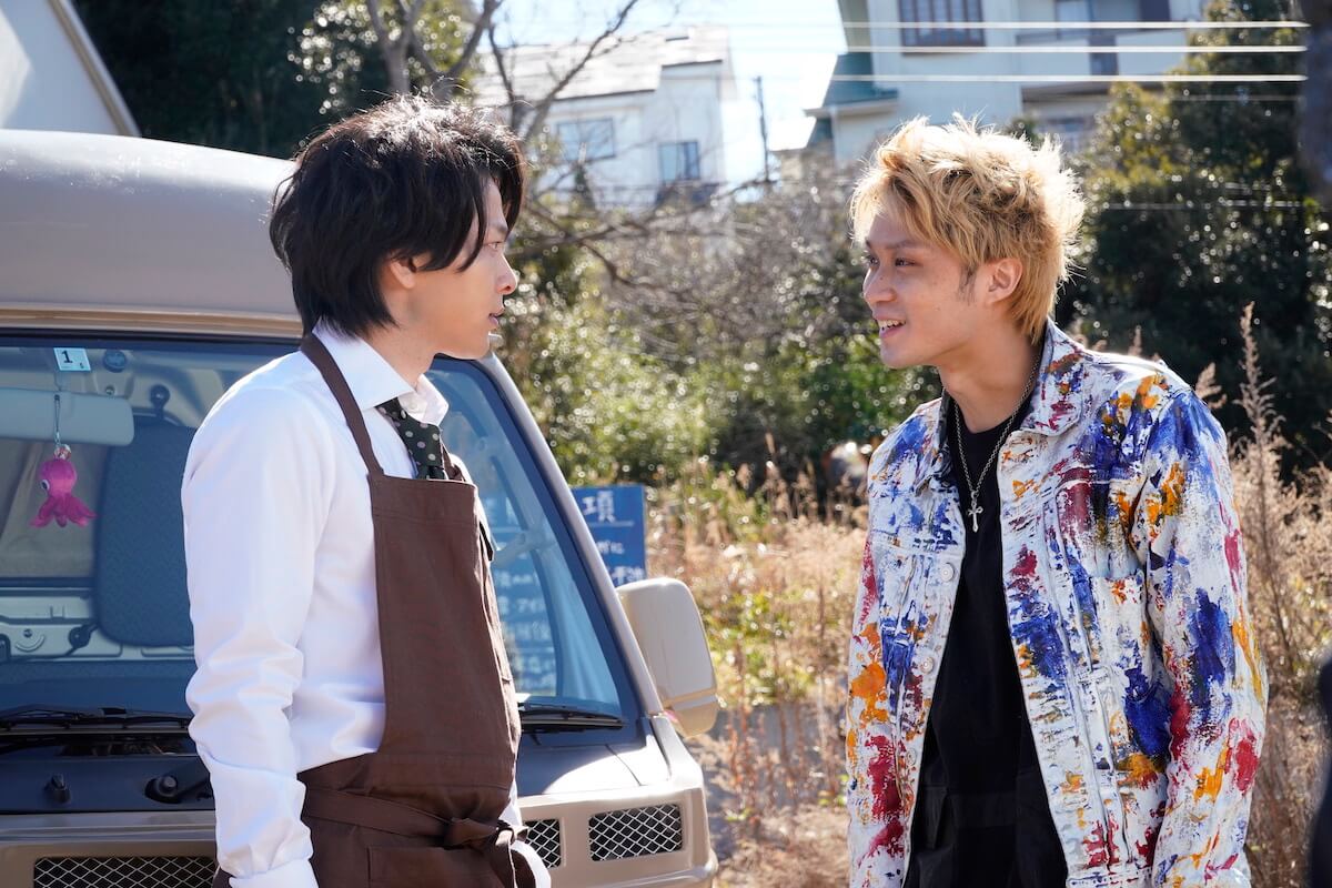 中村倫也と磯村勇斗がぶつかり合う　『珈琲いかがでしょう』“赤”と“黒”の対比｜Real Sound｜リアルサウンド 映画部