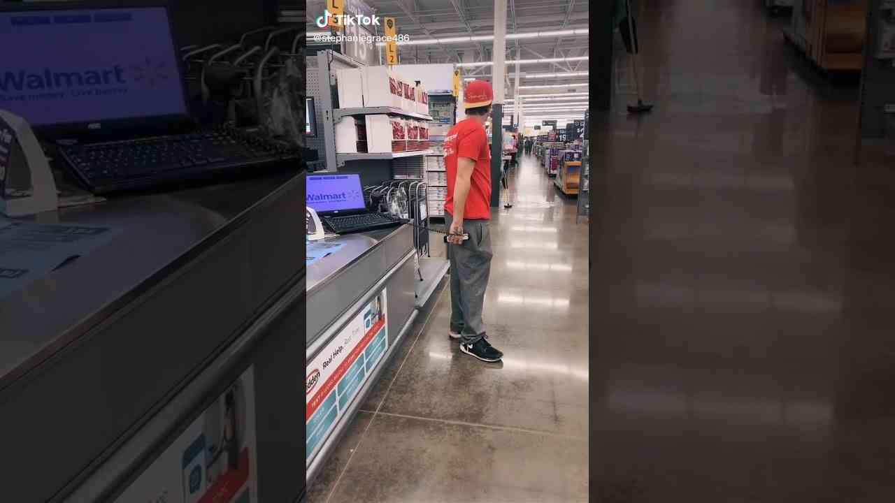 EPIC FART ON SPEAKER IN GROCERY STORE - YouTube
