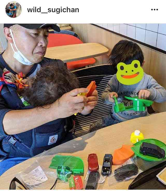 2児のパパ・スギちゃん、親子ショット公開　息子のためハッピーセット爆食いも「同じ車3つ出たぜぇ」