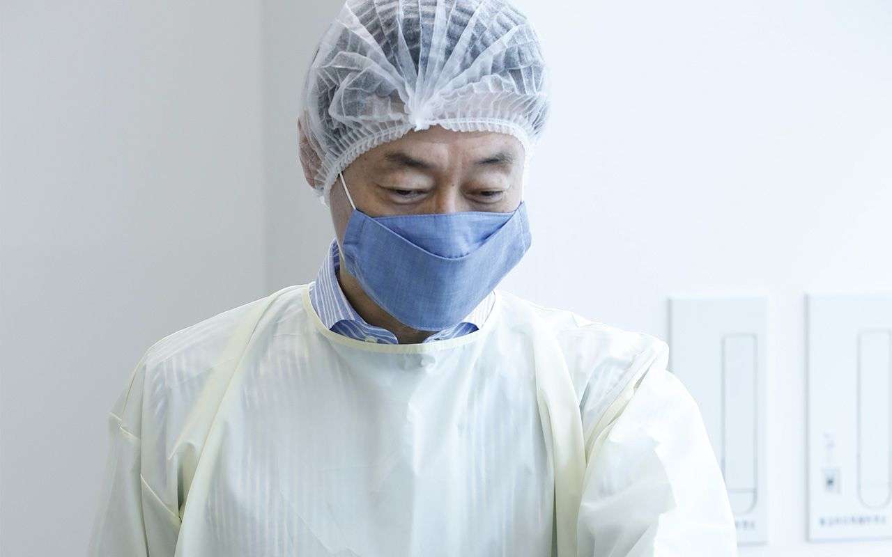 「コロナ医療用ガウン」“日本産のはずが中国産”疑惑で厚労省が聞き取り開始 | 文春オンライン