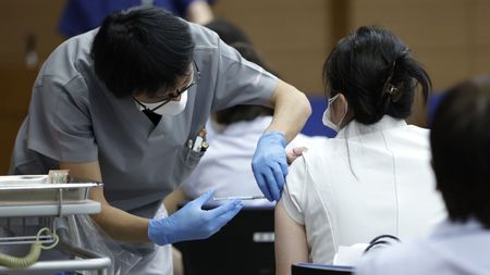 コロナワクチン副反応を怖がっている人にも全然平気な人にも知ってもらいたい重大問題（東洋経済オンライン） - Yahoo!ニュース