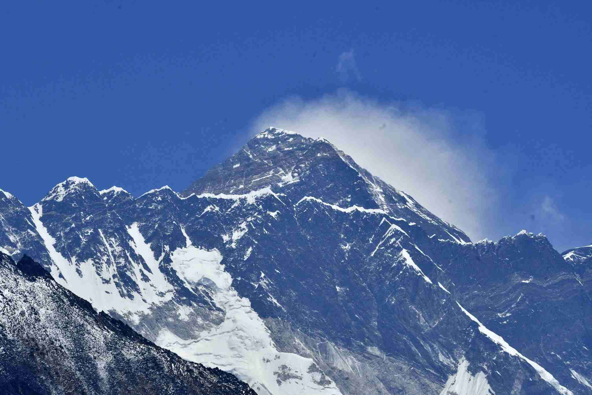 中国がエベレスト山頂に「隔離線」 コロナ越境阻止へ（ＡＦＰ＝時事） - Yahoo!ニュース