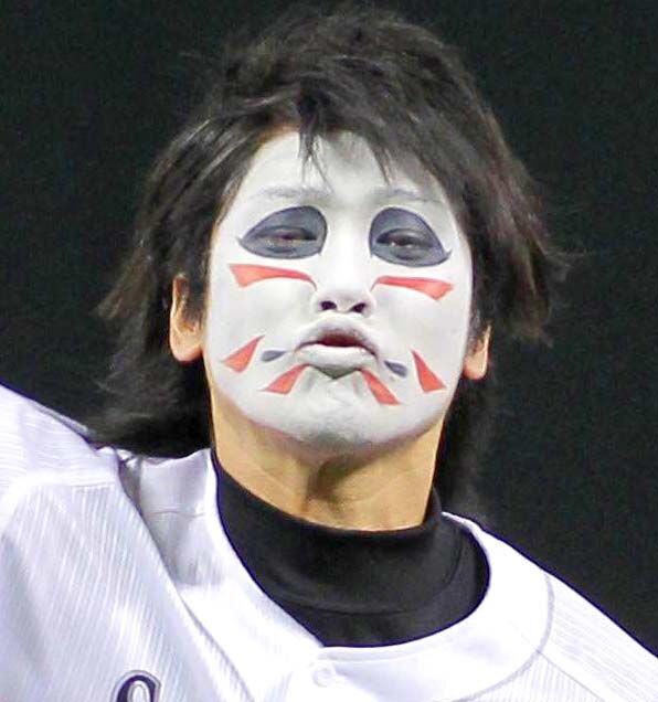 ゴールデンボンバー・樽美酒研二、すっぴんの運転姿を公開し「カッコよすぎる」「鼻血ブー」と絶賛の声