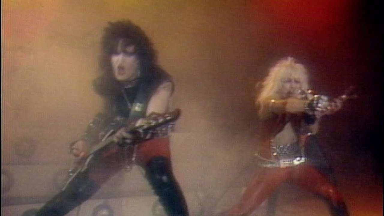 Mötley Crüe - Live Wire (Official Music Video) - YouTube