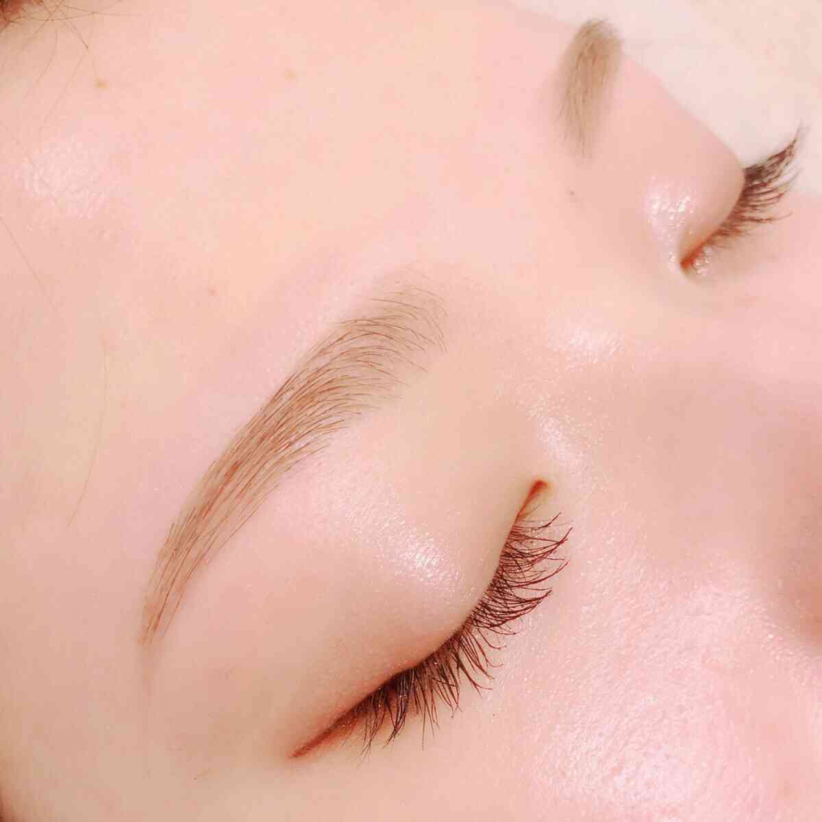 眉毛の描き方、色を教えてください