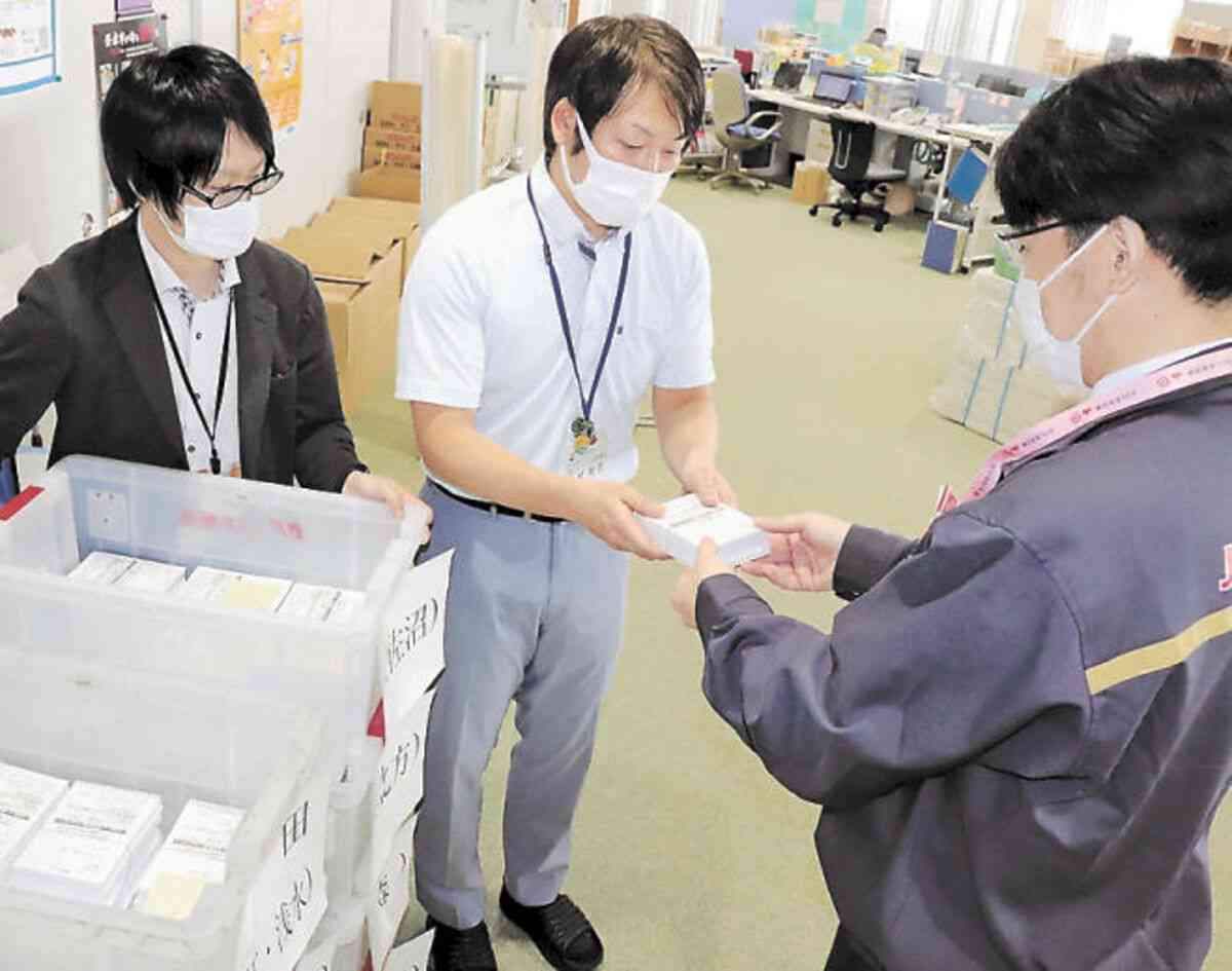 集団接種 アナログ作戦好評　日時と会場、はがきで通知「登米方式」 | 河北新報オンラインニュース / ONLINE NEWS