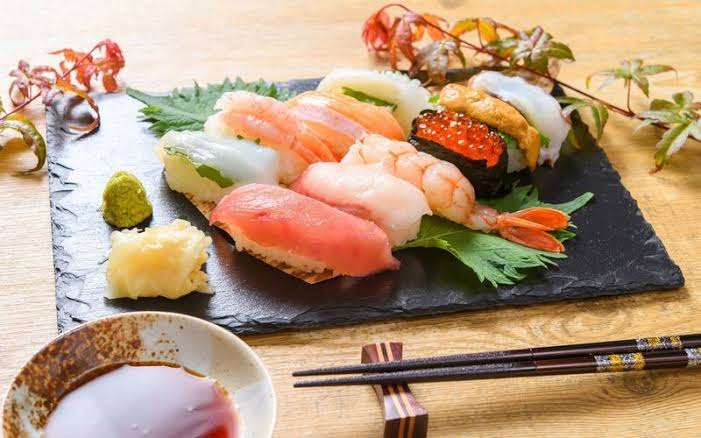 現実のお昼ご飯を食べながら、理想のお昼ご飯の画像を貼るトピ