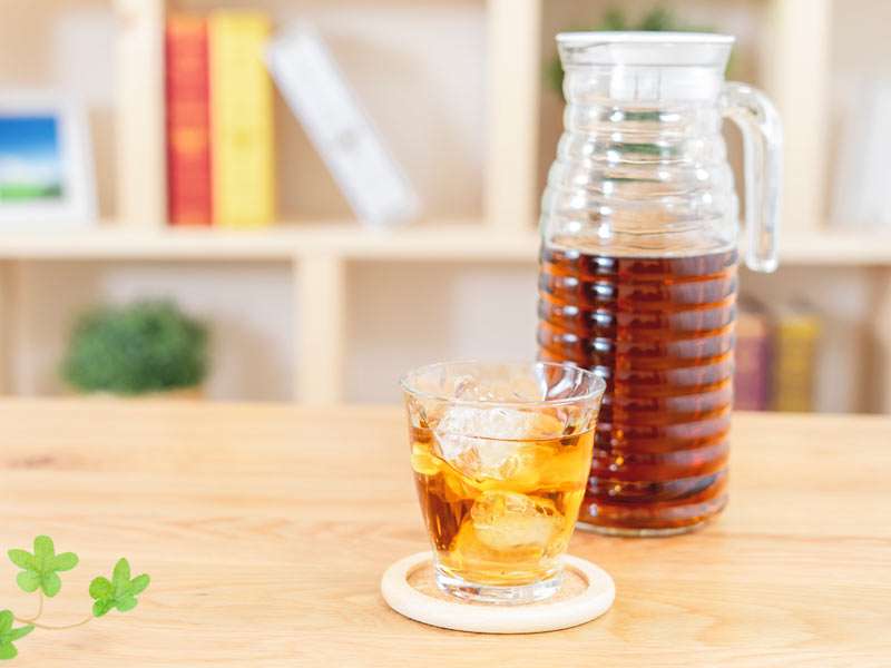 夫が麦茶を作らない