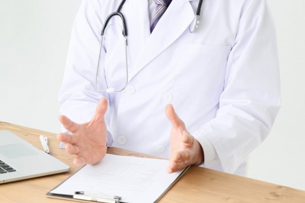 「周囲に黙って生活を…」体調悪いのに受診しない人が増加中