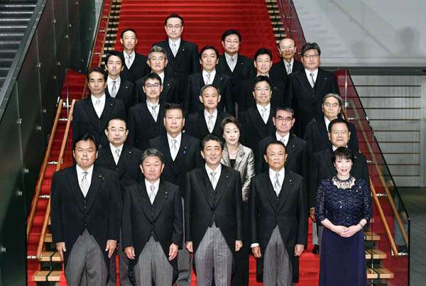 【安倍政権】日本会議系に統一教会系…安倍新内閣はまるで“カルト内閣”｜日刊ゲンダイDIGITAL