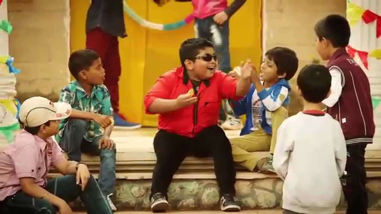 【アクシャット・シン】出演CM 三幸製菓 ぱりんこ カレー味 Pari Pari Curry   Amazing Bollywood Kids Dance by Akshat Singh - YouTube