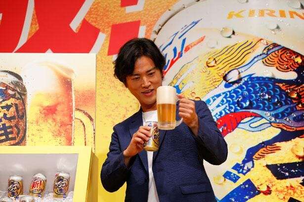 ビアソムリエ取得の桐谷健太、豊富な知識披露するも小島瑠璃子から「泡がダイナミックな感じ(笑)」