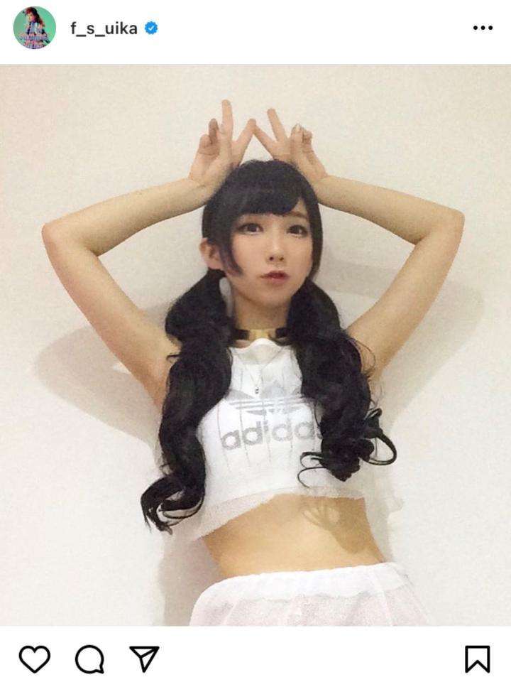 ファーストサマーウイカ 黒髪ツインテールの別人写真にファンビックリ「違う人?」
