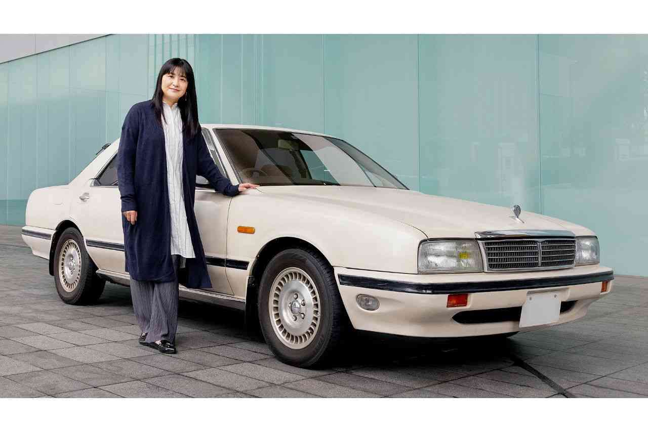 ニッサン、女優伊藤かずえさんの愛車『初代シーマ』のレストアを実施へ