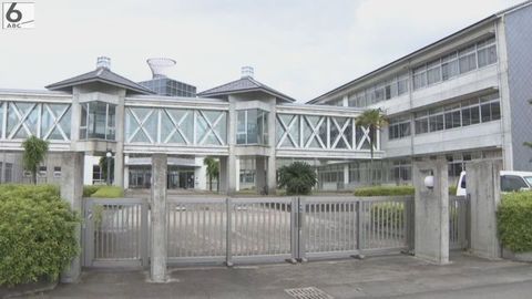 ５９歳中学校教師が１０代女性の風呂にカメラ設置　ストーカー容疑などで逮捕（ABCニュース） - Yahoo!ニュース