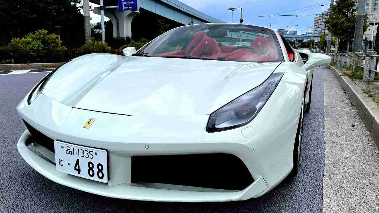 【カッコよすぎ！】 フェラーリ488スパイダーが納車されました！ 美しいスーパーカーを紹介します 【Ferrari 488 SPIDER】 - YouTube