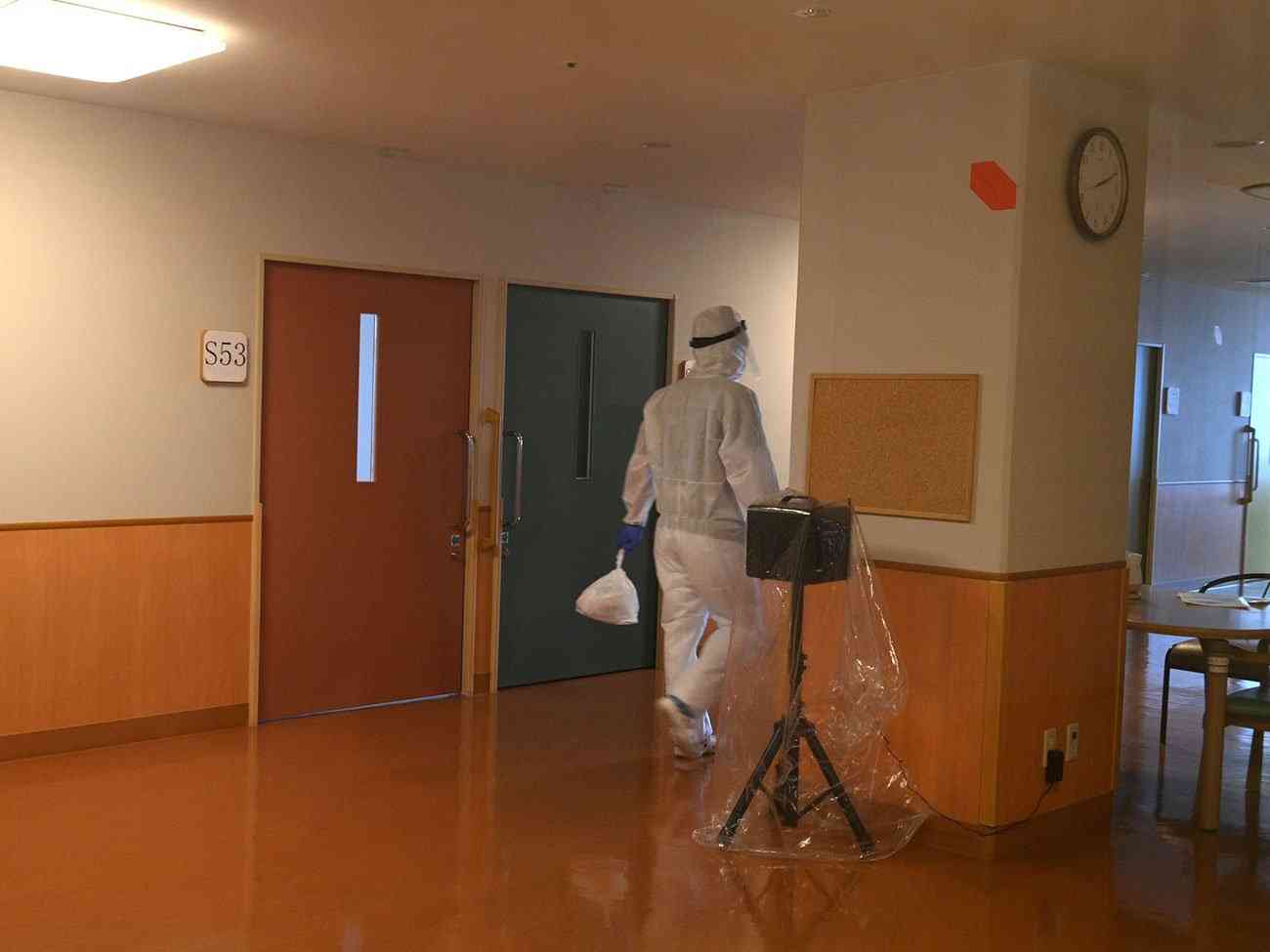 コロナで基礎疾患ない20代男性、自宅で死亡　1人暮らし、入院できず　京都（京都新聞） - Yahoo!ニュース