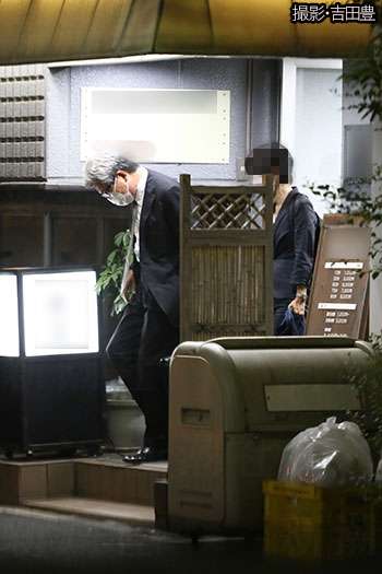 日本医師会・中川会長、“噂の女性”と高級寿司デート　3密の店内でシャンパンを飲み（デイリー新潮） - Yahoo!ニュース