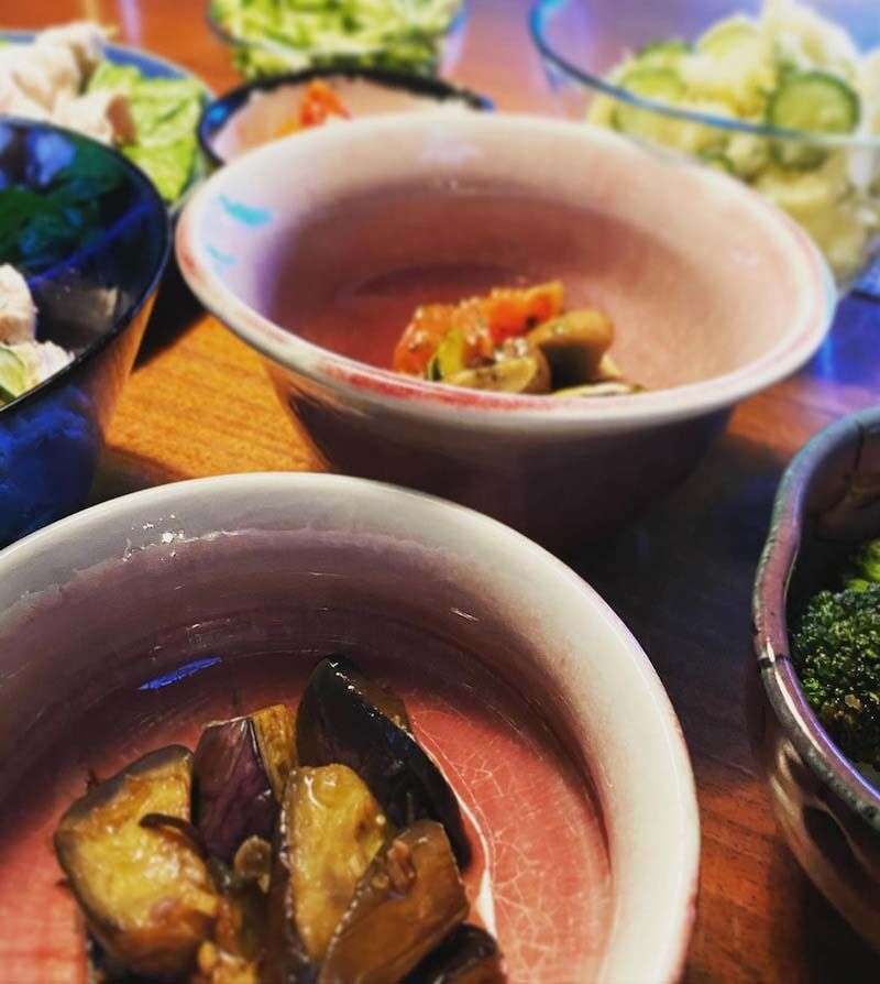 高岡早紀、ちょこちょことつまめる「早紀おウチごはん」に称賛の声 「お店のごはんみたい」