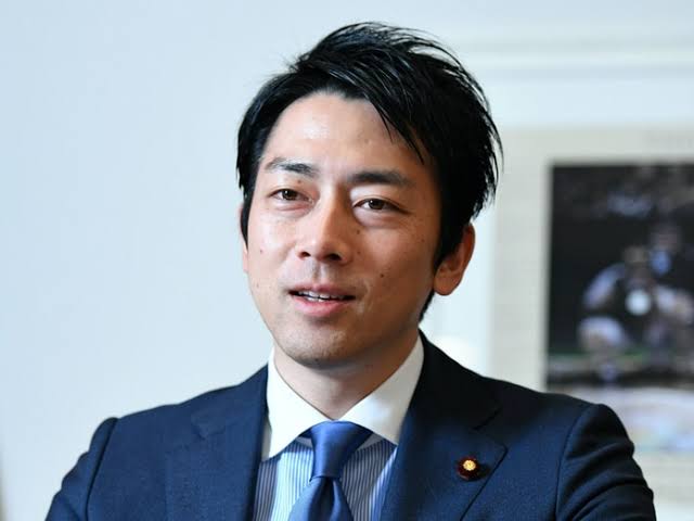 小泉進次郎氏　コロナ禍でも1泊18万円個室に即入院、即手術の特別扱い