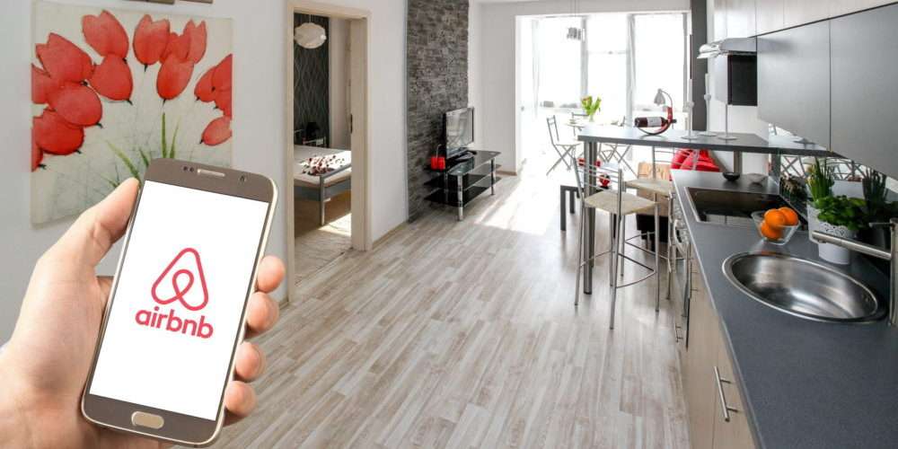 Airbnb da datos de millones de clientes al PCCh | China Watch Institute