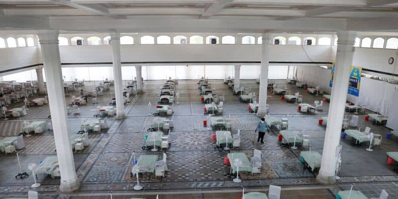 インドの新規感染者は41万4188人、過去最多更新　接種ペースも低下 ｜ ロイター